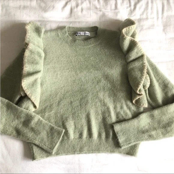 Zara Green Ruffle Shoulder Statement Sweater - Picture 5 of 9